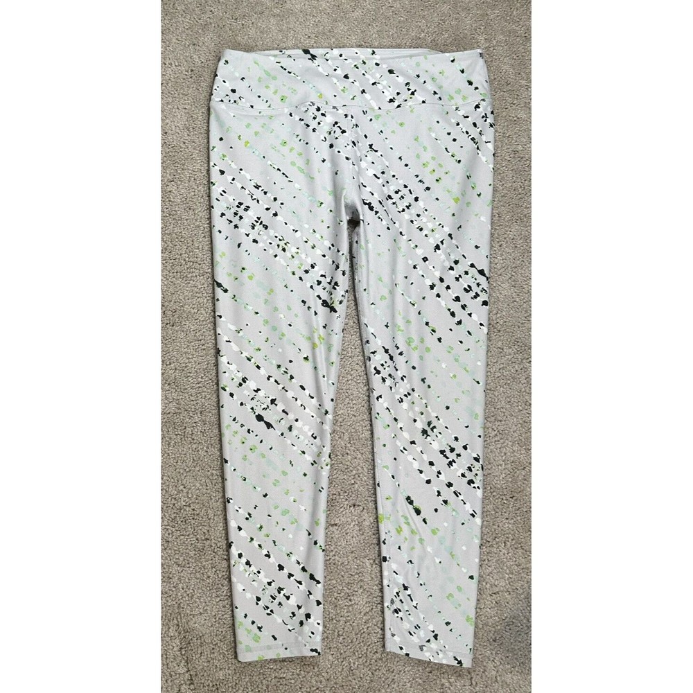 Fabletics Women’s Leggings Cropped Size Medium Athletic Workout Light Green